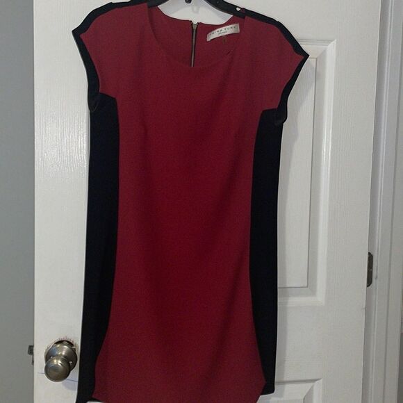Trina Turk Red and Black Color Block Sheath Dress Size 6 work dress - Picture 1 of 7